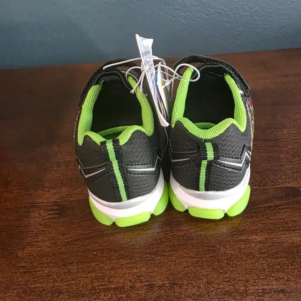 Light Up Teenage Mutant Ninja Turtles Size 8 Toddler’s NWT Shoes